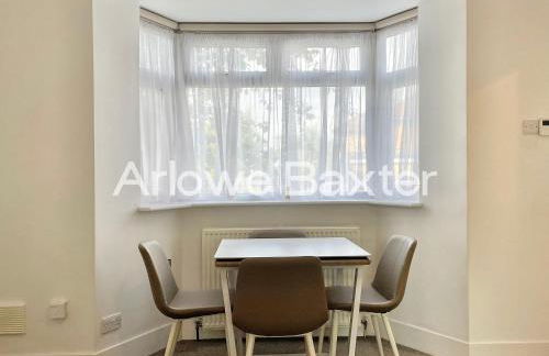 Stylish 3-Bedroom Garden Home, AC, Contractors and Families - Foto 23