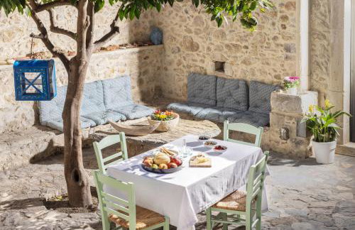 Villa Helidona With Private Pool - Photo 32