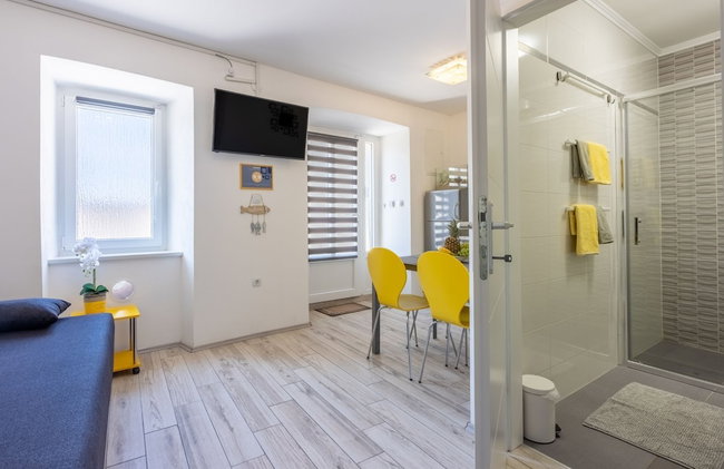 Apartmant Bionda Novi Vinodolski, cozy and nice apartment for 4 people in the city center - Photo 36