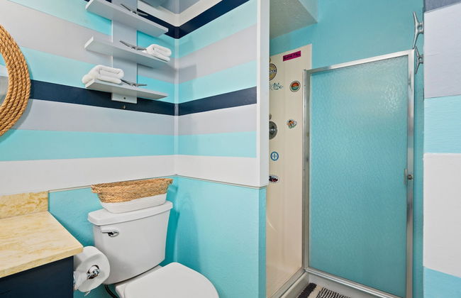 Off the Charts by Miss Kitty’s - Foto 31