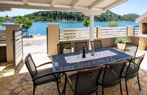 4 Bedroom Beautiful Home In Rogotin - Foto 15