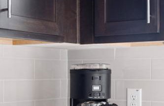 Explore the River Walk from Artsy Designer Retro Chic Home - Foto 45