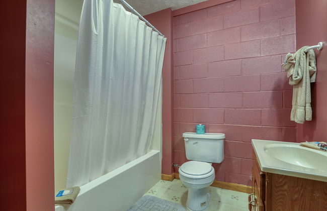 Into the Wild - 2 Bedrooms, 3 Baths, Sleeps 6 Home by RedAwning - Foto 10