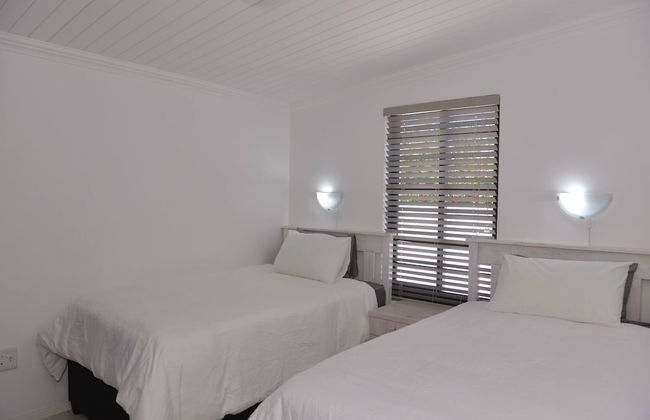 Pelican Cove is a Modern 4-bedroom Holiday Home in Langebaan With Some Sea Views - Foto 4