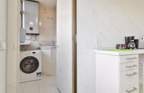 C09 Roomy Luminous 5 Bedroom in Town - Foto 14