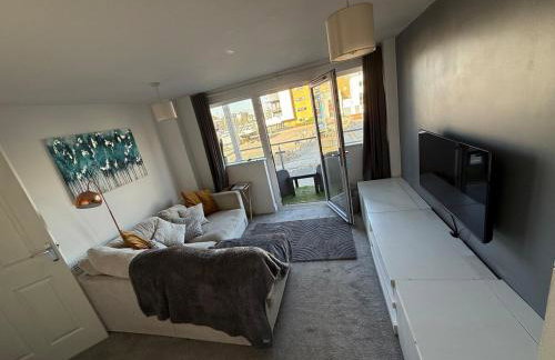 Stylish Marina Apartment with Stunning Views - Foto 7