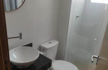 FLAT ACONCHEGANTE poucos min da praia - Foto 58