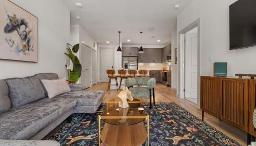 Polished Contemporary 2BR 2BA Private Balcony - Foto 2, Other