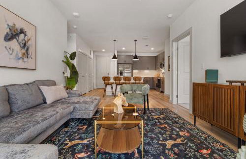 Polished Contemporary 2BR 2BA Private Balcony - Foto 2