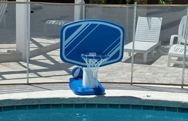 Great 6BR for All Ages/Heated Pool 5 Min to Beach by RedAwning - Foto 41