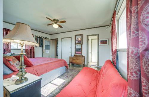 Rustic and Western House on Lake - Swim and Fish! - Foto 28