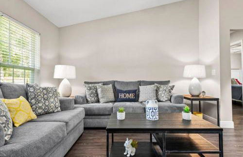 Pet-friendly, Heated Pool, Close to Everything 3 Bedroom Home - Foto 2