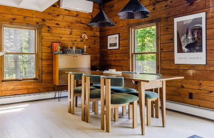 PoolHot Tub Firepit Near Hikes Shops Dining Cragswood Lodge by AvantStay - Foto 9