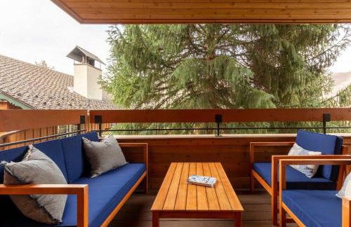 Updated 3BR, 3BA with Pool - Steps to Town - Foto 24