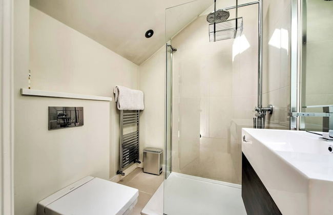 JOIVY Quiet Mews Apartment in New Town - Photo 37