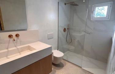 Villa en zona Playa D'en Bossa con gran piscina - Photo 24