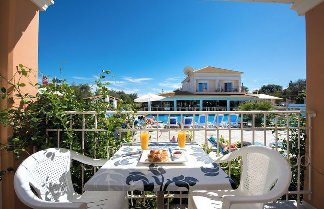 Kavos Plaza Hotel - Photo 31