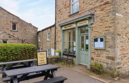 Alma House - Photo 32