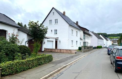 Cozy City Apartment Daun - Ferienwohnung - Photo 7