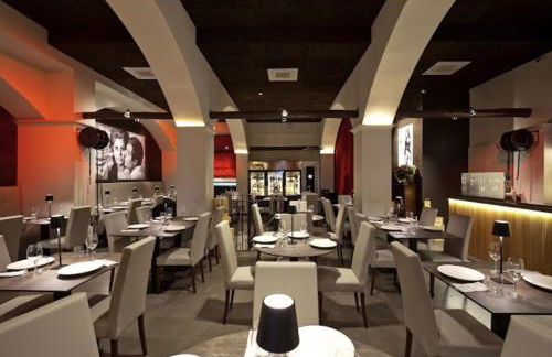 Spacious 130 sqm Luxury Apartment - 2 Bathrooms - Central Station & Old Town - Foto 68