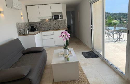 La Venturonne Appartement neuf Rez de jardin 45 m2 vue mer et vignes 10 mn des plages - Foto 13