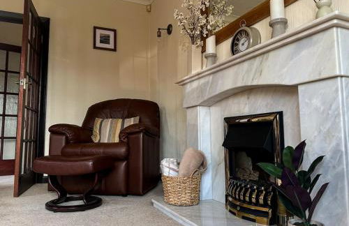 Maesllan - A Spacious Holiday Home in Porthcawl - 5 bedrooms, sleeps up to 10 people - Foto 2