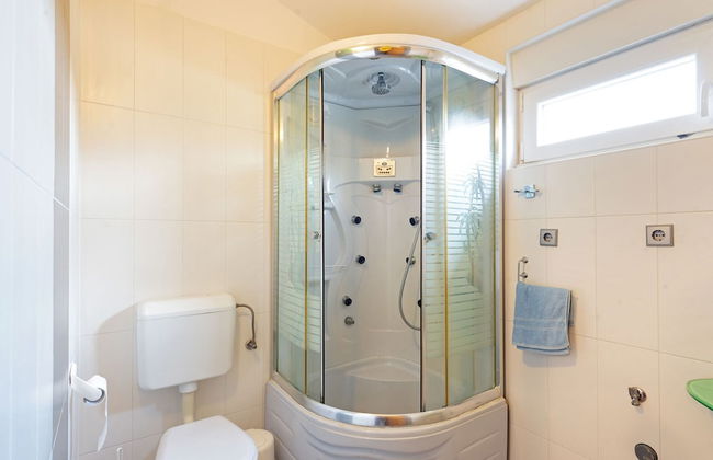 Modern Holiday Home in Mandre With Barbeque - Foto 16