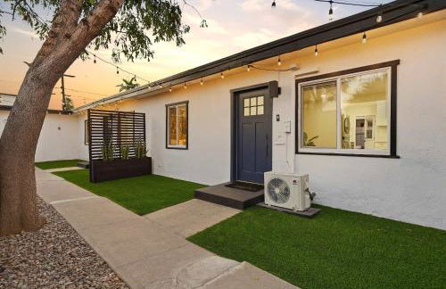 Explore North Park Chic 2br with Fire Pit Sleeps 6 - Foto 41