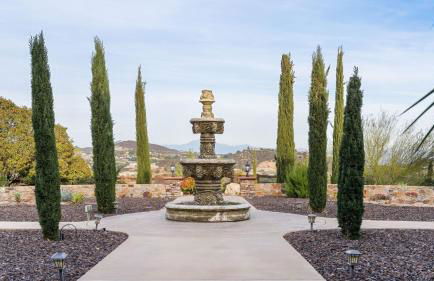 Hilltop Estate w/ Pool, Hot Tub, Fire Pit, Views Cleveland Vista by Avantstay - Foto 133