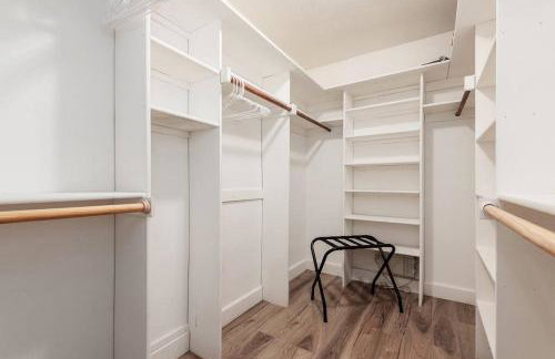 The Pink Cactus - Desert Retreat - Luxe Pool, Golf & Game Room - Foto 16