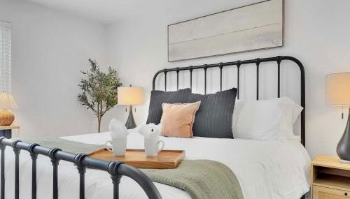 Luxe 2BR Condo Next to Pool Trails & Mountain - Foto 3