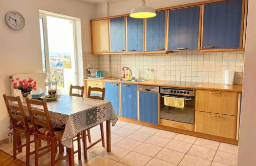 Cozy fairytal garden apartment, Family Friendly, Free parking, 15 Min to Airport - Foto 32