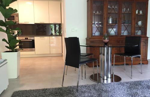 Apartment - zentrumsnah, eigener Parkplatz und großer Balkon ins Grüne - Foto 21