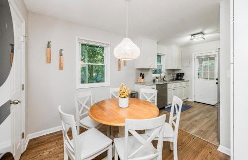 Hot Tub Fire Pit 4BR Oasis - Foto 4