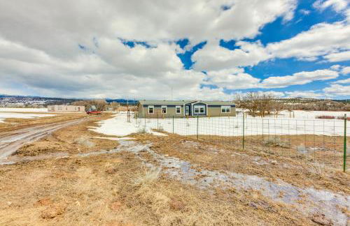 Spacious Tierra Amarilla Ranch House with Deck! - Foto 33