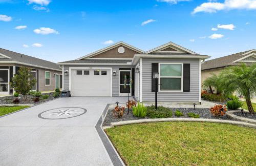 Luxe 2BR in The Villages, Mins to Eastport Town Square With Patio and Kingbed - Foto 23