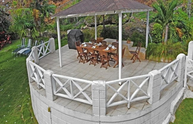 Sea Symphony Barbados - 6 B R Beachfront Villa w Staff - Foto 11