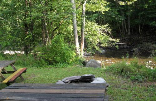 Rustic Couples' Cabin for Idyllic Catskills Getaway, Upstate New York - Foto 12