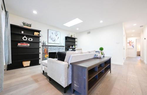 @ Marbella Lane - Exquisite Home 3BR - Photo 18