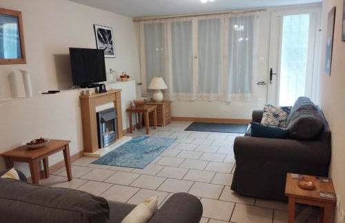 Gîte Déco terrasse ensoleillée et Wi-Fi - Foto 5