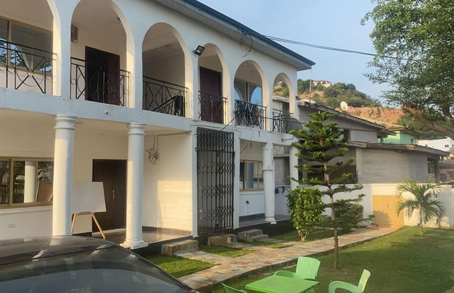 Charming 1-bed Apartment in Accra - Photo 1