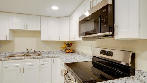 1 Mi to Metro DC Area Apt with Fenced Yard! - Foto 5