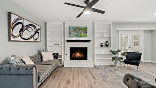 Cozy 5BR Home Sleeps 12 Near Downtown Austin and Tesla - Foto 1