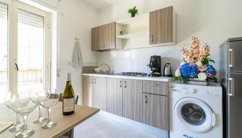 spazioso bicamere fronte mare - Foto 5