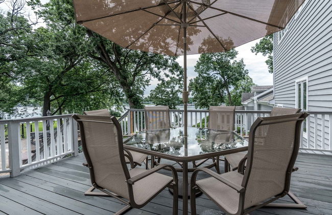 Island Getaway on Delavan Lake - Photo 48