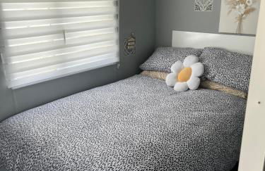 Lyons lido Lovely modern 3 bedroom Caravan - Foto 7