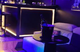 Morumbi, Apartamento Pub, SPA com hidromassagem, PISCINA Aquecida PRIVATIVA, LAREIRA, tudo que você precisa para descansar, trabalhar ou realizar aquela comemoração! Com total conforto e PRIVACIDADE! O Apt Nota 10 de SP! - Foto 21