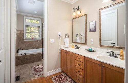 Mountain Retreat with Hot Tub, Game Room and Views - Foto 55