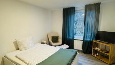 Vollständig möblierte Wohnung in zentraler Lage von Saarbrücken-Scheidt - Foto 1