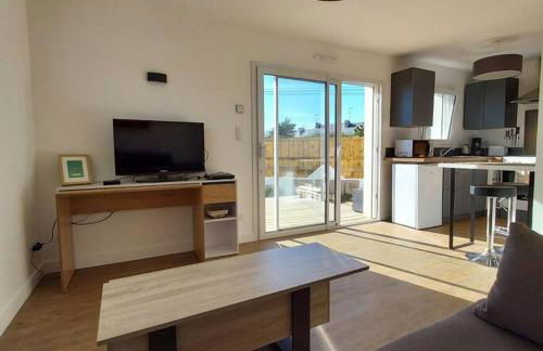 Studio avec terrasse et jardin à 100 m de la plage de Fort Bloqué - Foto 1